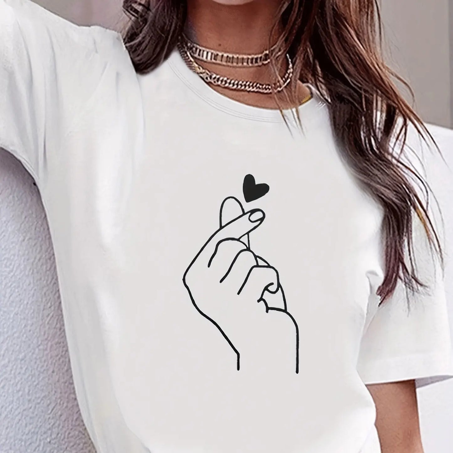 Cute Finger Heart Print Women’s T-Shirt – Casual Short Sleeve Crew Neck Tee